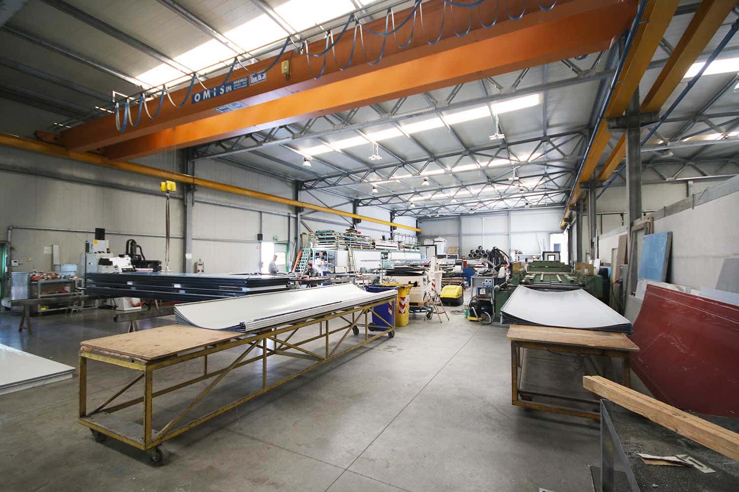 Portoni industriali, produzione e realizzazione - COMET srl